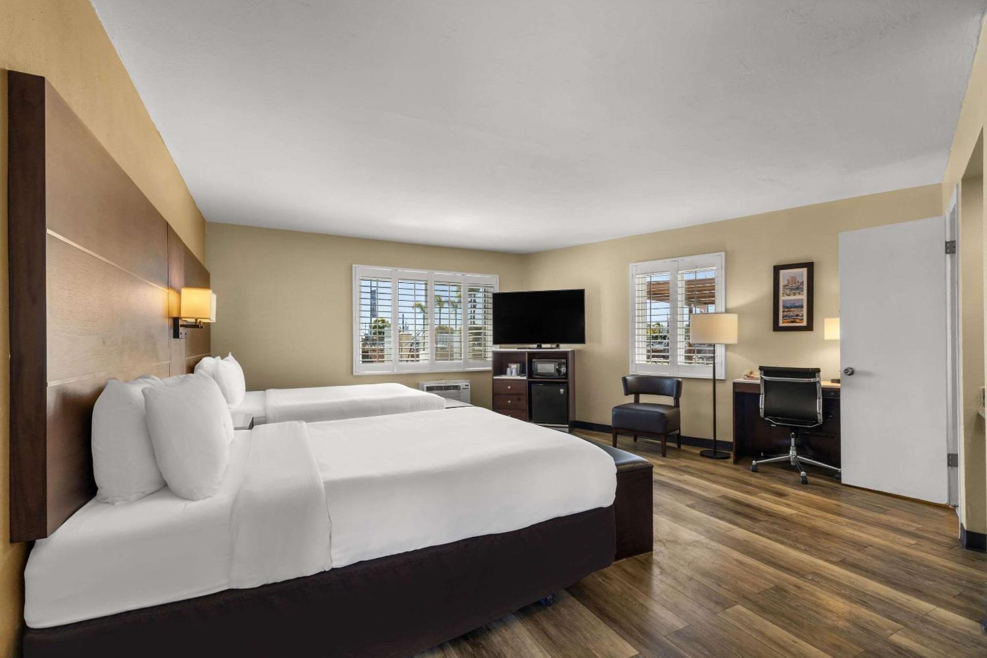 Comfort Inn San Diego Airport At The Harbor Экстерьер фото