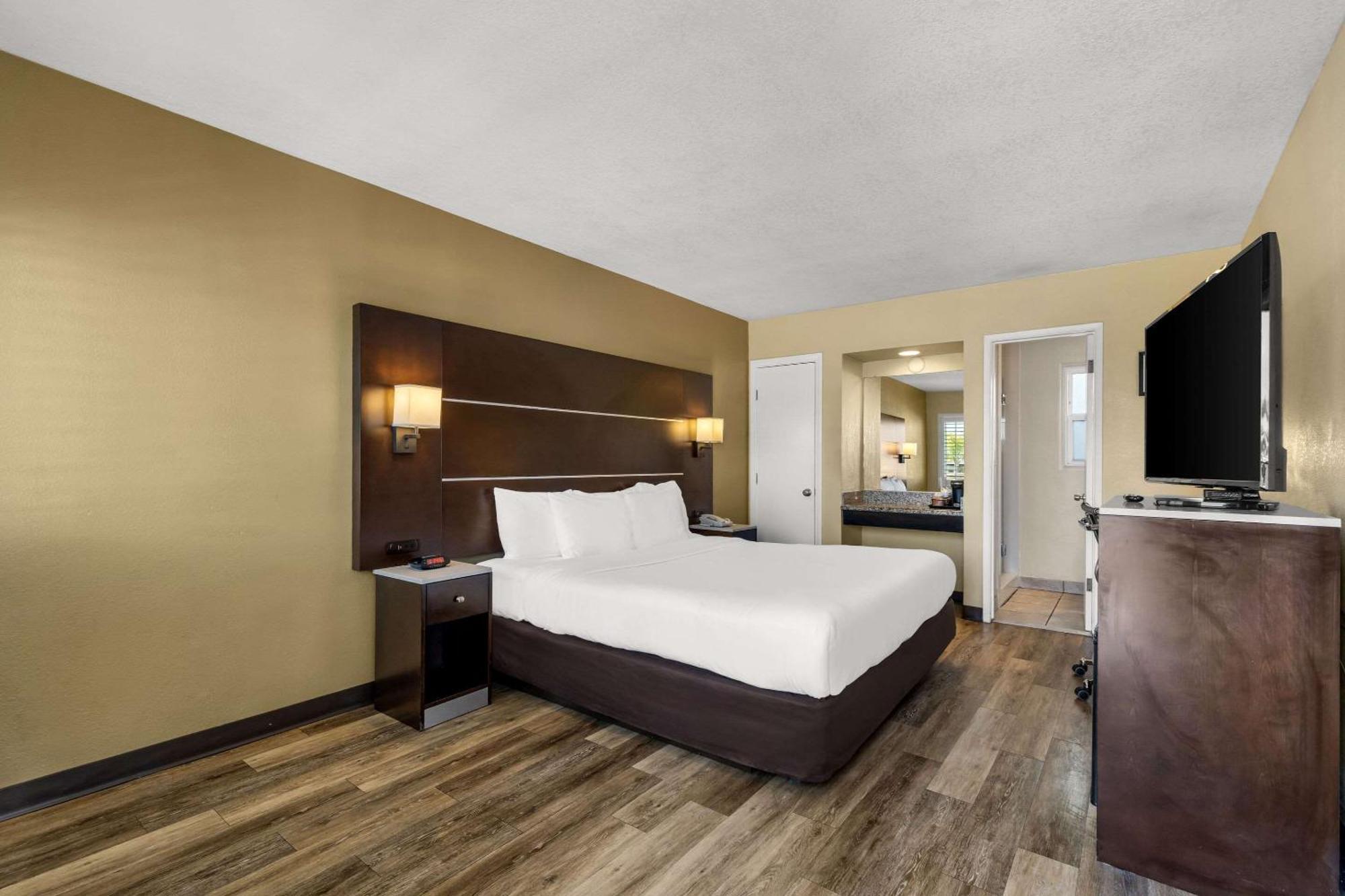 Comfort Inn San Diego Airport At The Harbor Экстерьер фото